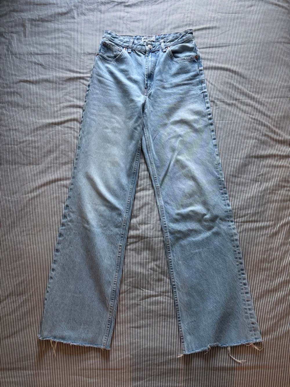 Zara - Size 6 Wide Leg Denim - Non-Stretch - 33" inseam - Picture 5 of 9